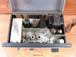 Hallicrafters HT-18, cover open from above
