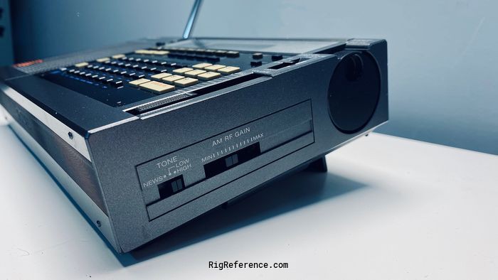 Sony ICF-2001D, Handheld HF/VHF Receiver | RigReference.com