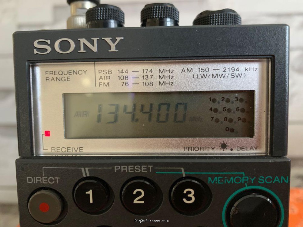 Sony Air8A, Handheld Aviation Receiver